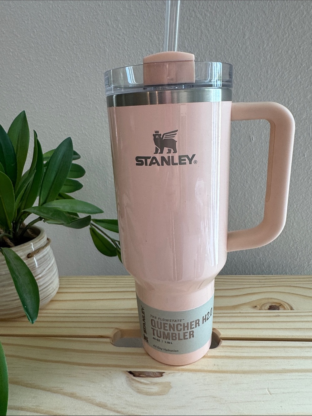 Stanley Pink Quencher H2.0 Mug with Handle and Straw
